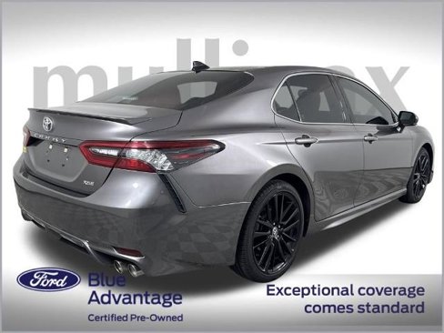 Used 2021 Toyota Camry XSE image 4