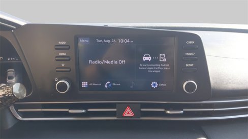 Used 2021 Hyundai Elantra SE image 24