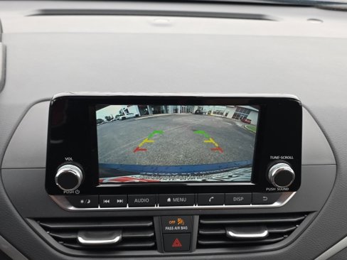 Used 2024 Nissan Altima 2.5 S image 19