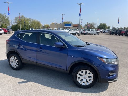 Used 2020 Nissan Rogue Sport S image 2