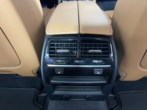 Used 2018 BMW 540i xDrive image 18