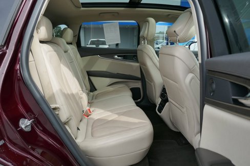 Used 2020 Lincoln Nautilus Reserve w/ Equipment Group 201A image 16