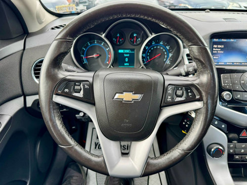 Used 2014 Chevrolet Cruze LT image 23