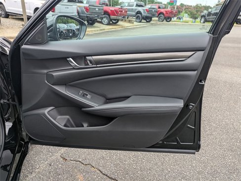 Used 2022 Honda Accord Sport image 31