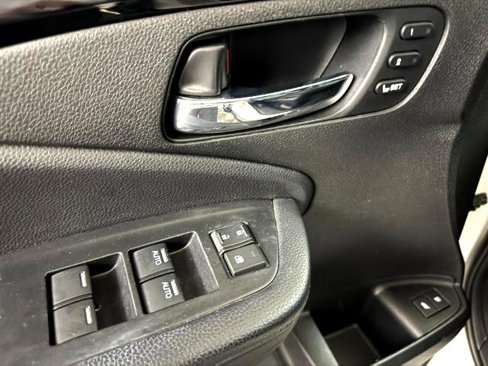 Used 2021 Honda Pilot Touring image 8