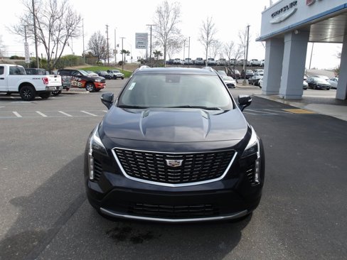 Used 2023 Cadillac XT4 Premium Luxury image 3