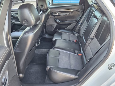 Used 2016 Chevrolet Impala LT w/ Convenience Package image 5