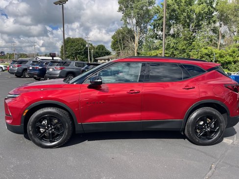 Used 2023 Chevrolet Blazer LT w/ Midnight/Sport Edition image 3