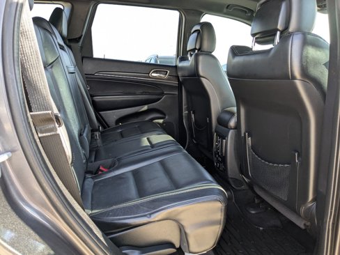 Used 2015 Jeep Grand Cherokee Limited w/ Luxury Group II image 20
