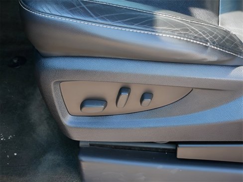 Used 2016 Chevrolet Suburban LT w/ Luxury Package image 25