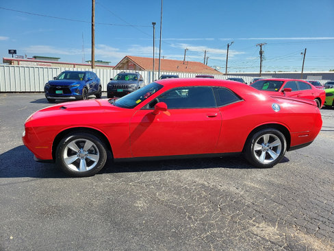 Used 2022 Dodge Challenger SXT image 4