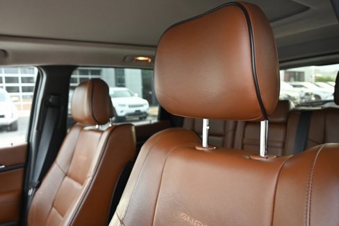Used 2015 Jeep Grand Cherokee Summit image 4