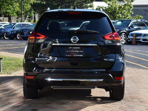 Used 2018 Nissan Rogue SL w/ Premium Package image 11