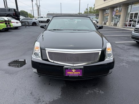 Used 2006 Cadillac DTS w/ Trunk Convenience Package image 2