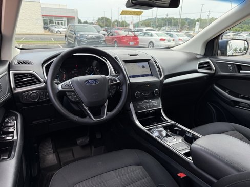 Used 2019 Ford Edge SEL image 17