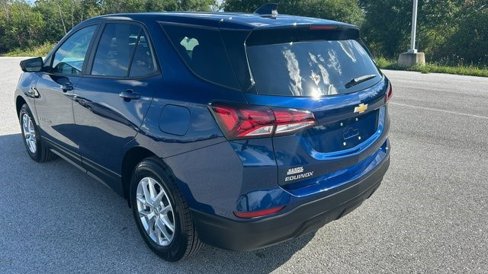 Certified 2022 Chevrolet Equinox LS w/ LS Convenience Package image 5