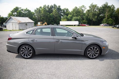 Used 2022 Hyundai Sonata Limited image 2