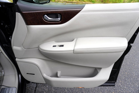 Used 2012 Nissan Quest SL w/ Bose Pkg image 32