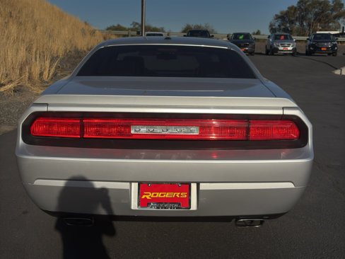 Used 2010 Dodge Challenger R/T image 9