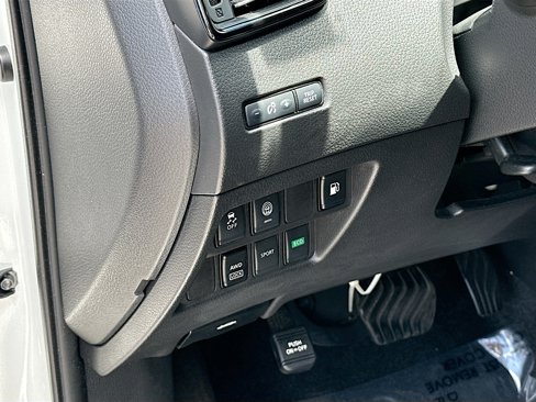 Certified 2020 Nissan Rogue S image 10