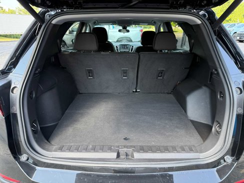 Used 2023 Chevrolet Equinox LT image 27