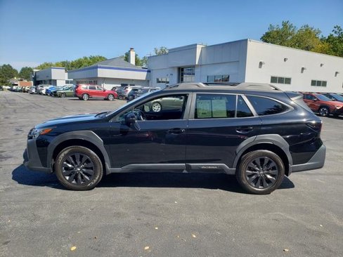 Used 2023 Subaru Outback Onyx Edition image 7