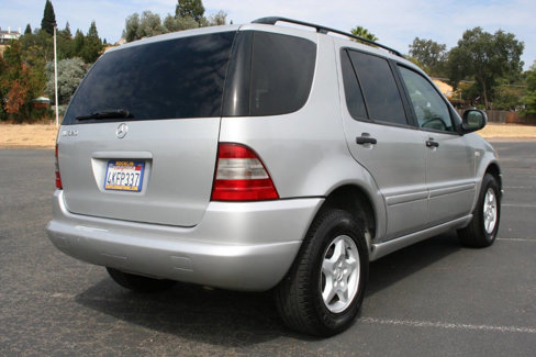 Used 2000 Mercedes-Benz ML 320 4MATIC image 4