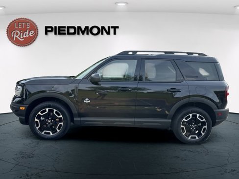 Used 2022 Ford Bronco Sport Outer Banks w/ Tech Package image 4