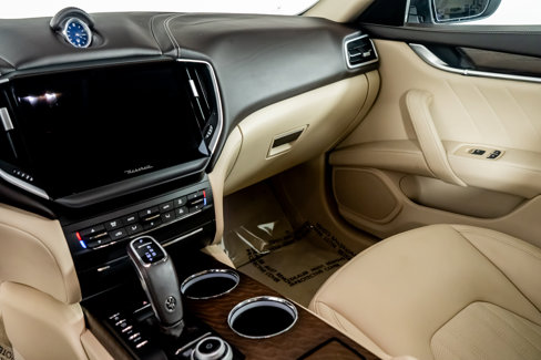 Used 2022 Maserati Ghibli Modena image 48