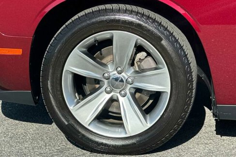 Used 2019 Dodge Challenger SXT image 25