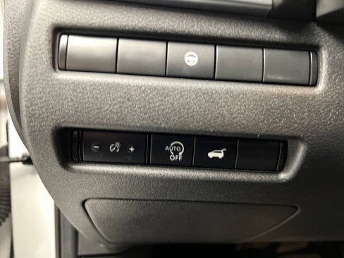 Used 2024 Nissan Rogue SV image 16