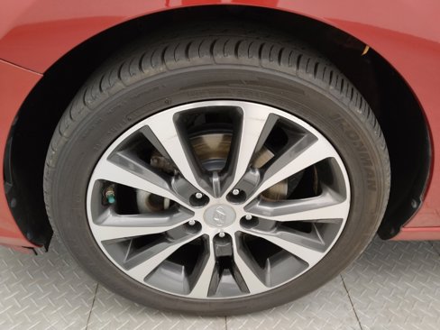 Used 2018 Hyundai Elantra GT image 31