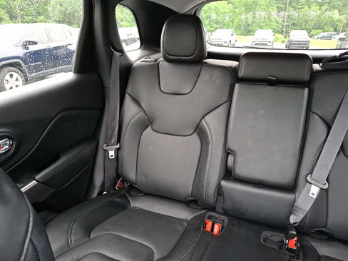 Used 2022 Jeep Cherokee Limited w/ Mopar Interior Package image 18