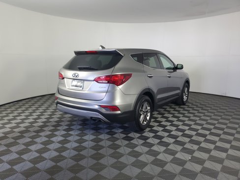Used 2017 Hyundai Santa Fe Sport image 4