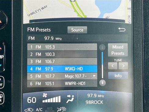 Used 2017 Toyota Prius Prime Premium image 15
