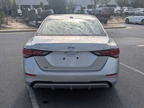 Used 2021 Nissan Sentra SV image 4