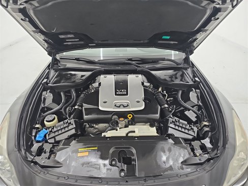 Used 2014 INFINITI Q60 Convertible w/ Sport Package image 40