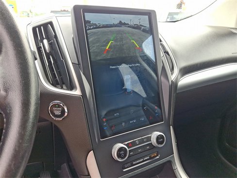 Used 2022 Ford Edge SEL image 16
