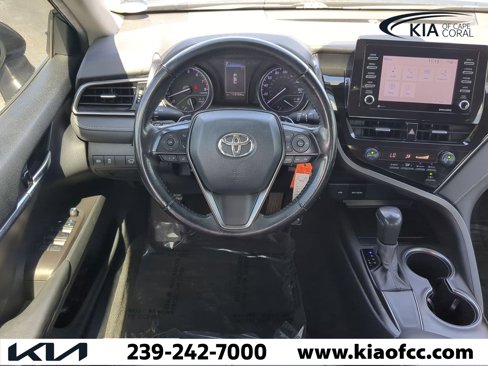 Used 2021 Toyota Camry SE image 13