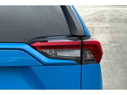 Used 2019 Toyota RAV4 LE image 43