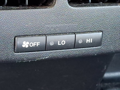 Used 2015 MAZDA MAZDA5 Sport image 12