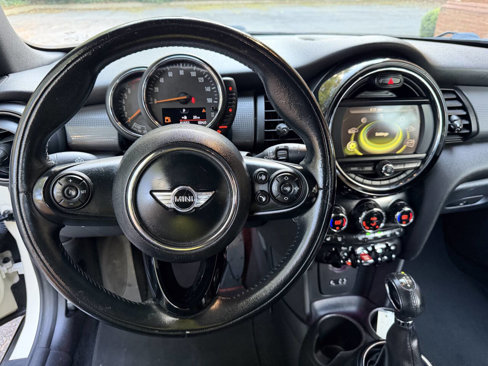 Used 2016 MINI Cooper Convertible image 30