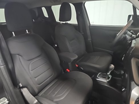 Used 2020 Jeep Renegade Latitude image 14