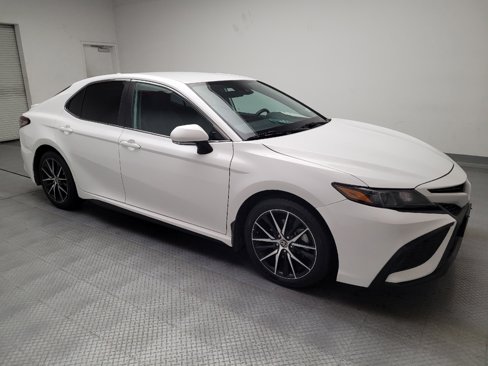 Used 2022 Toyota Camry SE image 11