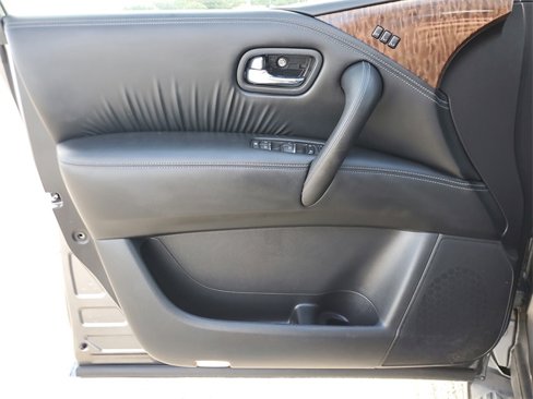 Used 2020 Nissan Armada SL image 21