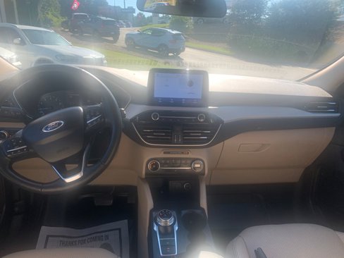 Used 2020 Ford Escape SEL image 14
