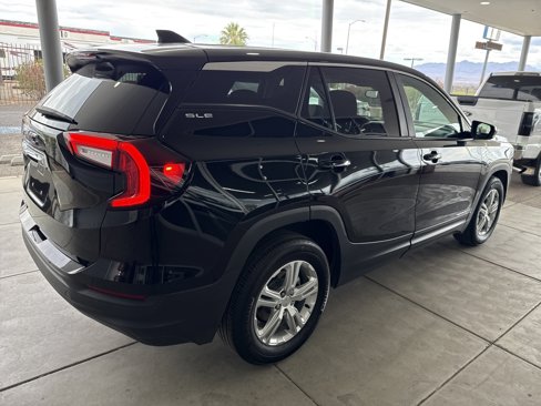 Used 2024 GMC Terrain SLE image 6