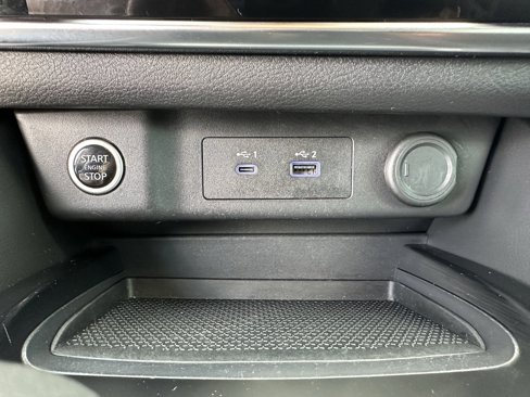 Used 2023 Nissan Rogue S image 30