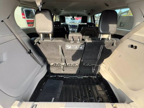 Used 2020 Chrysler Voyager Lxi image 14