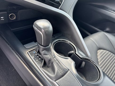 Used 2018 Toyota Camry SE image 34